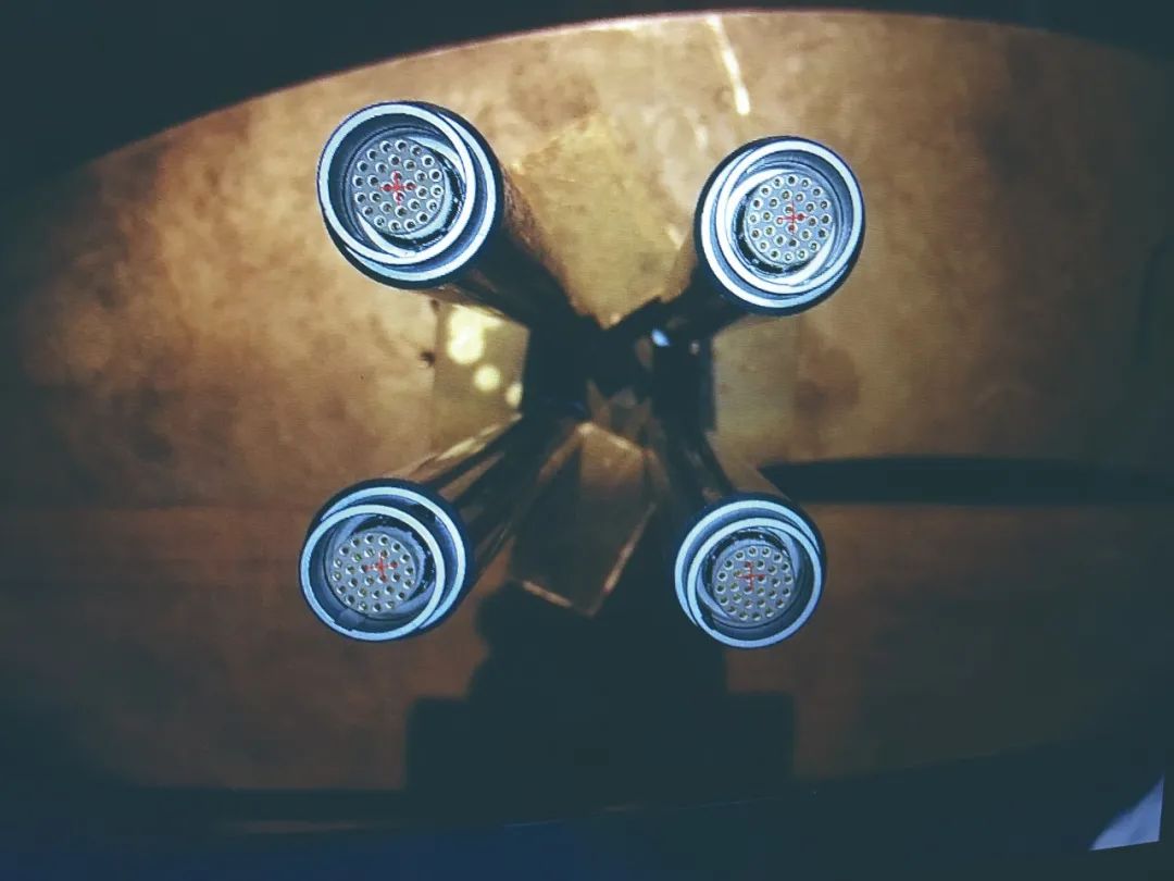 00.jpg