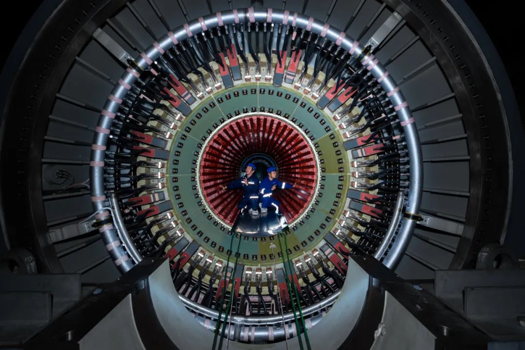 1731231459856898.png 640.png