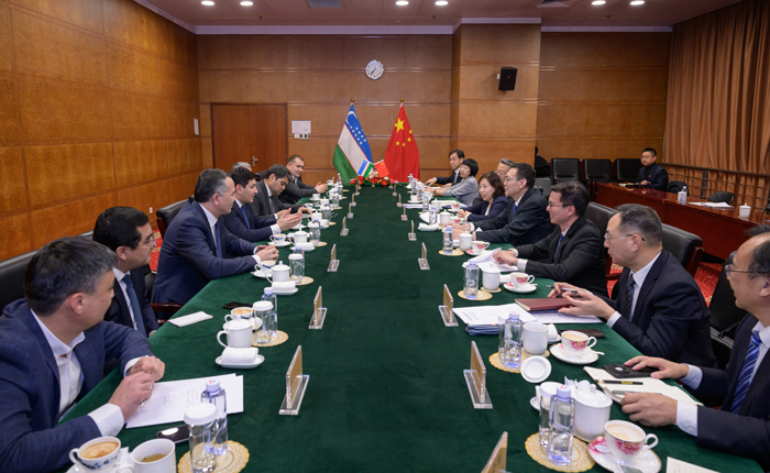 刘敬会见乌兹别克斯坦核工业代表团