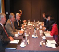 国家核电王炳华董事长在美国会见绍尔集团董事长