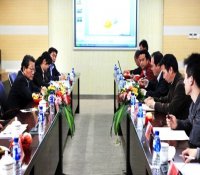 美国西屋公司原董事长庭野征夫率团访问国核设备