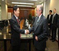 中核集团总经理孙勤会见美国能源部助理部长彼得&amp;#8226;莱昂斯