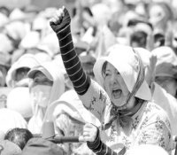 日本举行灾后最大反核电集会