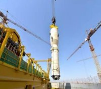 华龙一号海外首堆第三台蒸发器吊装成功