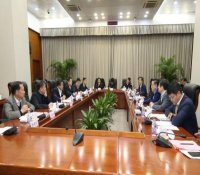 中核集团与上海电气会谈：发挥两家优势 携手开拓市场