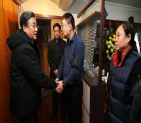 余剑锋到“两弹元勋”于敏院士家中吊唁慰问