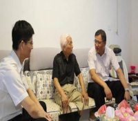 中核二二公司党委开展“七一”走访慰问老党员和生活困难党员活动